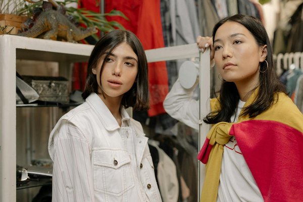 Comment la mode féminine actuelle s'adapte-t-elle aux changements climatiques ?